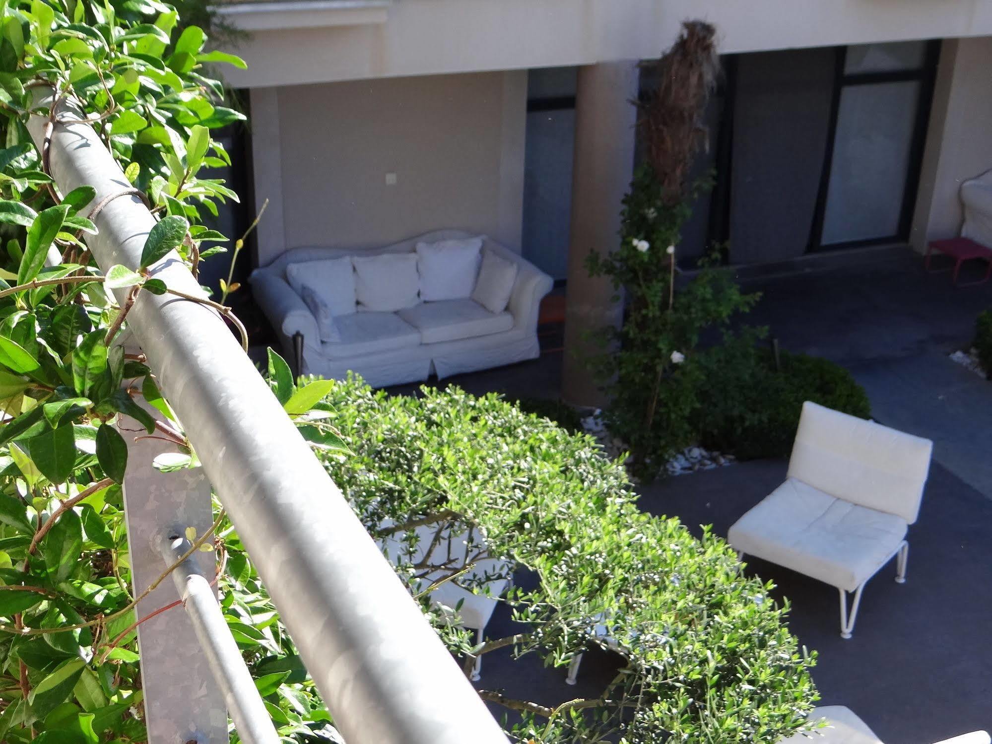 Hotel Patio De Violette Uzès Exterior foto