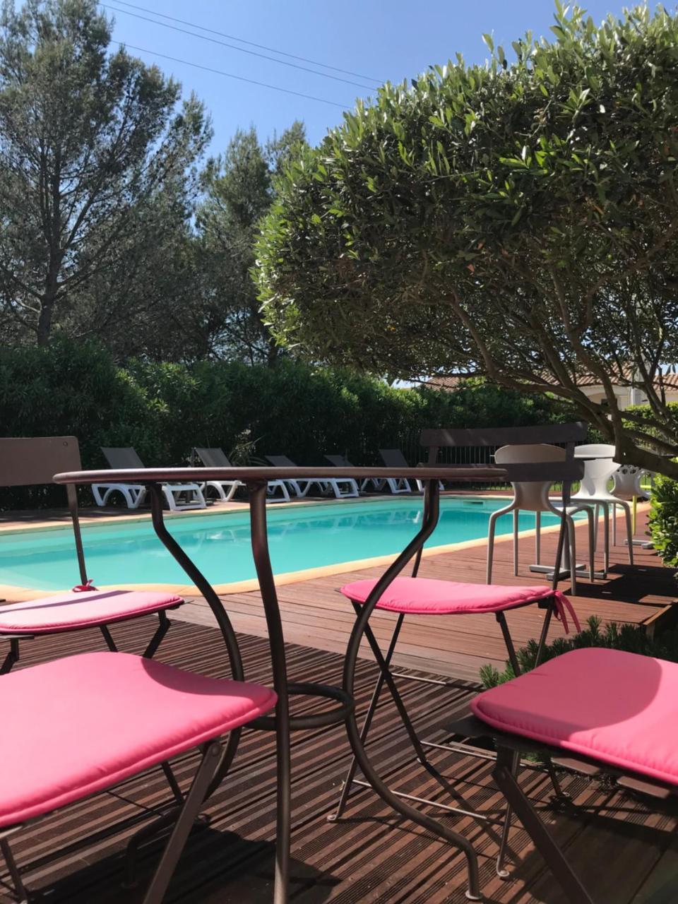 Hotel Patio De Violette Uzès Exterior foto